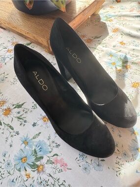 ALDO Black Suede Round-Toe Block Heel Pumps